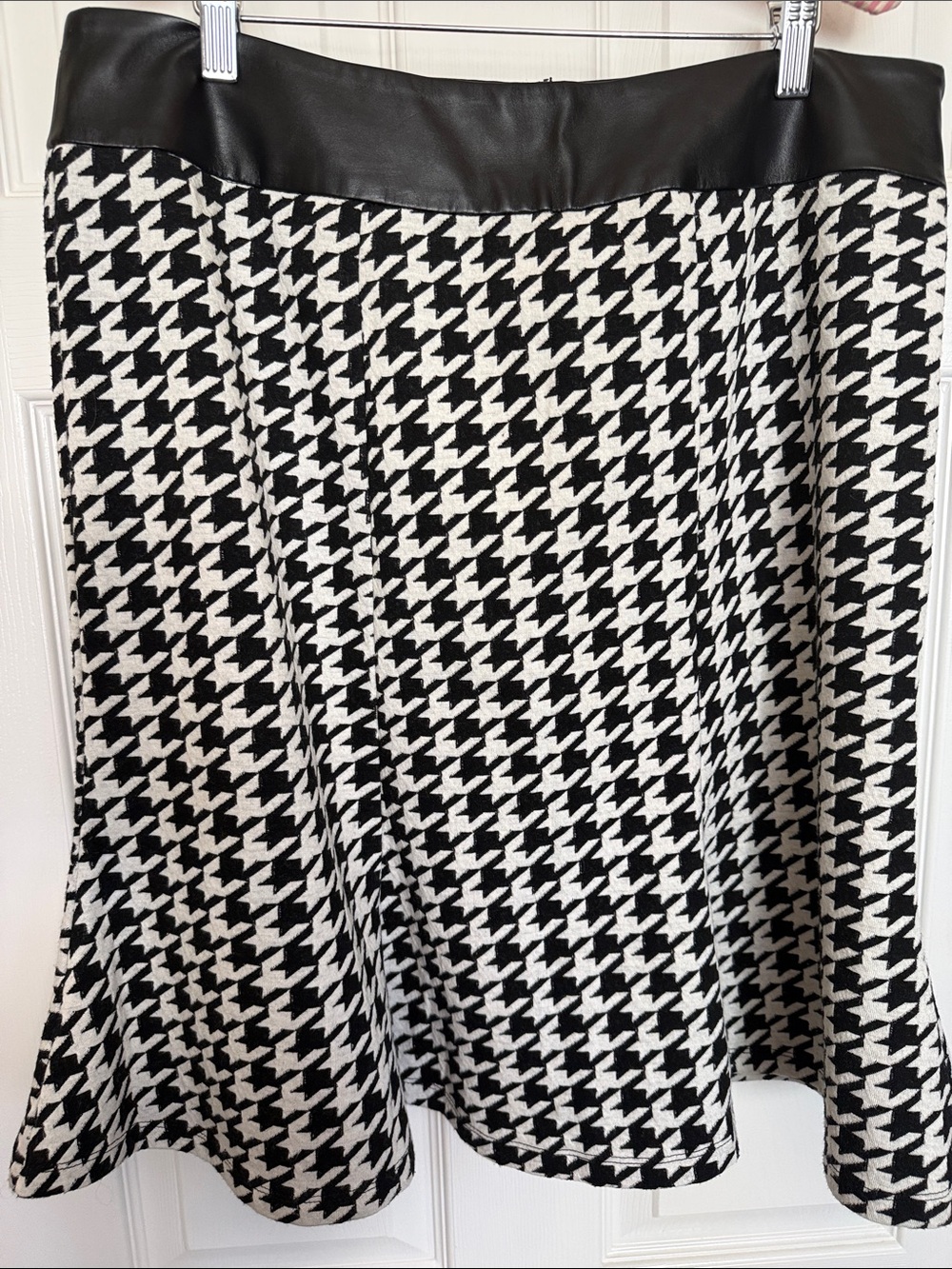 Macy's Black & White Houndstooth Skater Skirt Size 16